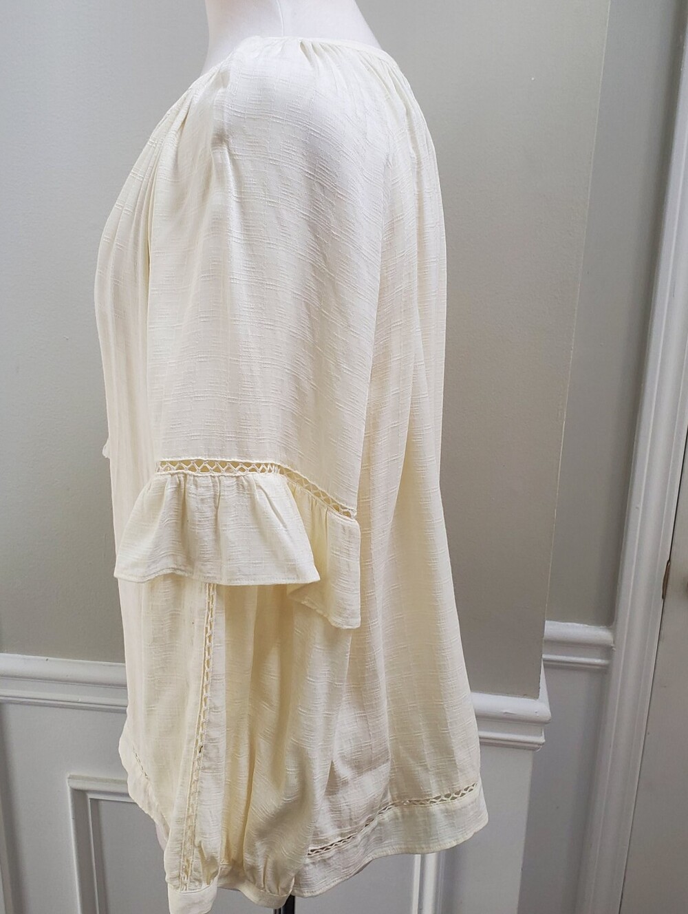 1. STATE SPLIT NECK TASSEL PEASANT BLOUSE - Picture 3 of 9